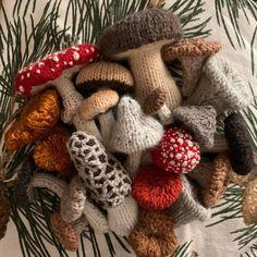 Mushrooms - Knitted - Color